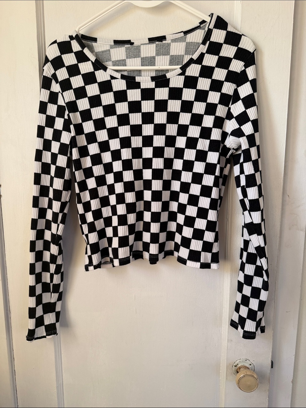 Black & White Checkerboard Long Sleeve Crop Top